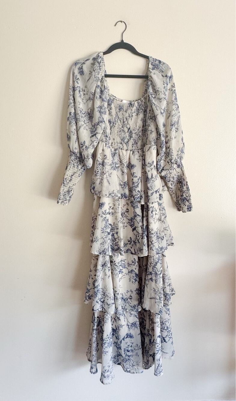 Entro Cream + Blue Floral Smocked Square Neck Long Sleeve Tiered Dress Large